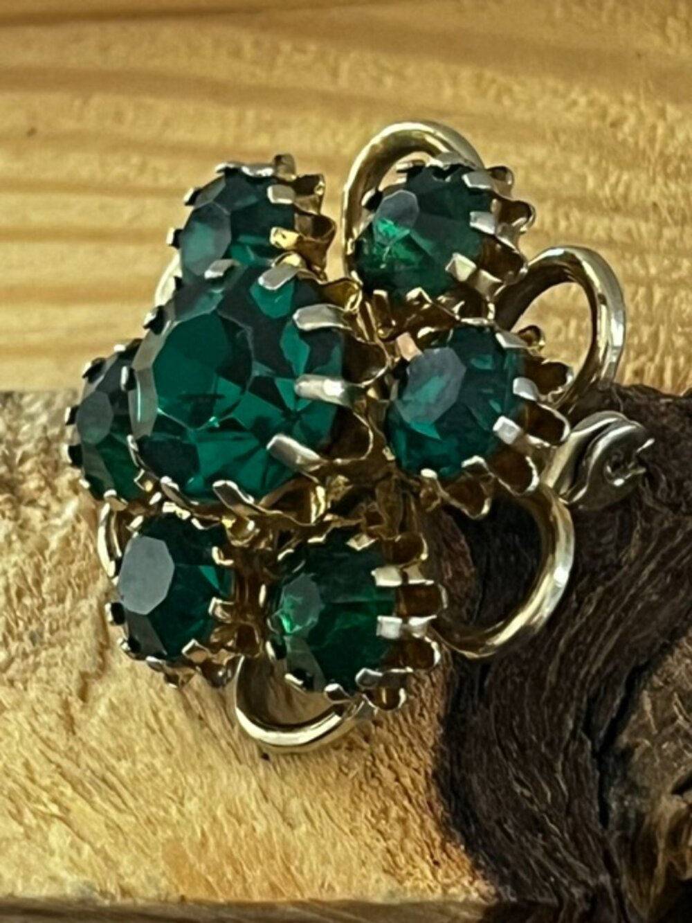 Vintage Coro Brooch Floral Green Stone Gold Tone Setting - Picture 3 of 8